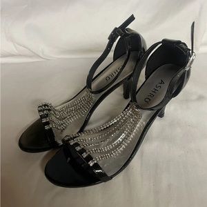 Women’s Ashro Rhinestone Chain Black Heels size 7.5